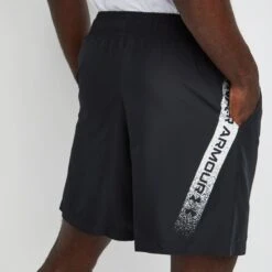 Under Armour Essentials