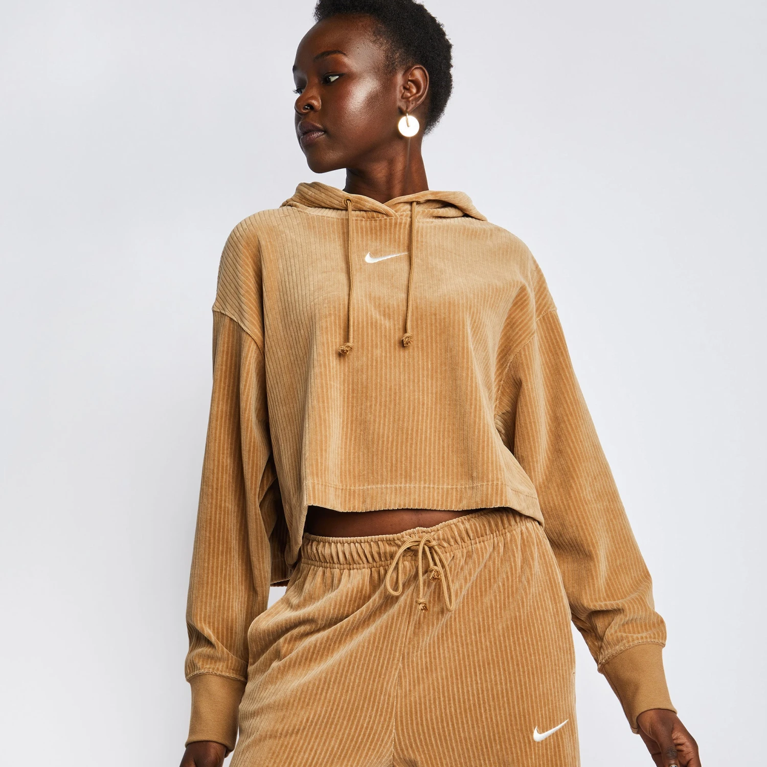 Nike Sportswear Velour 7 Nike Sportswear Velour – Image 5